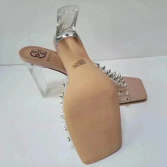 Daisy Fuentes Women's Open Toe Square Spike Stud Clear Heels Size 9.5 - Picture 3 of 3